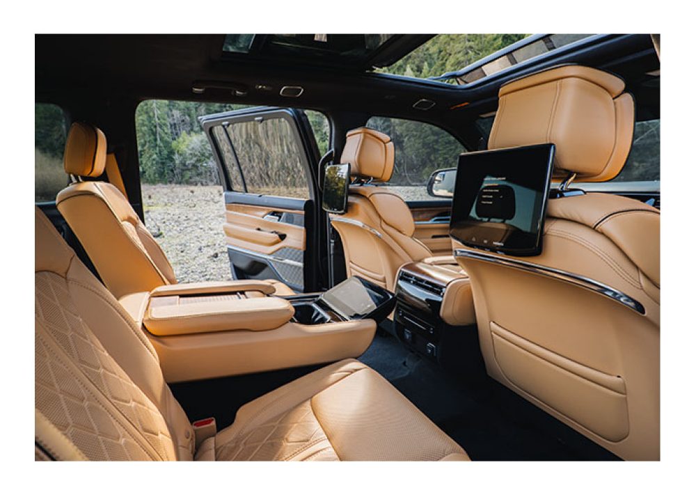 Diseño del Grand Wagoneer 2024 Asientos con masajes y tercera fila