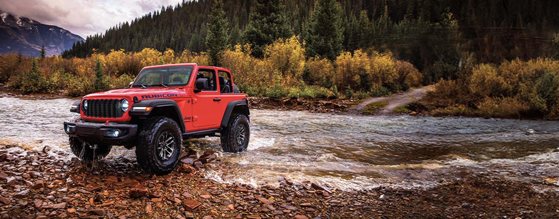 Jeep Wrangler 2024 Cabrestante Warn y asientos con ajuste