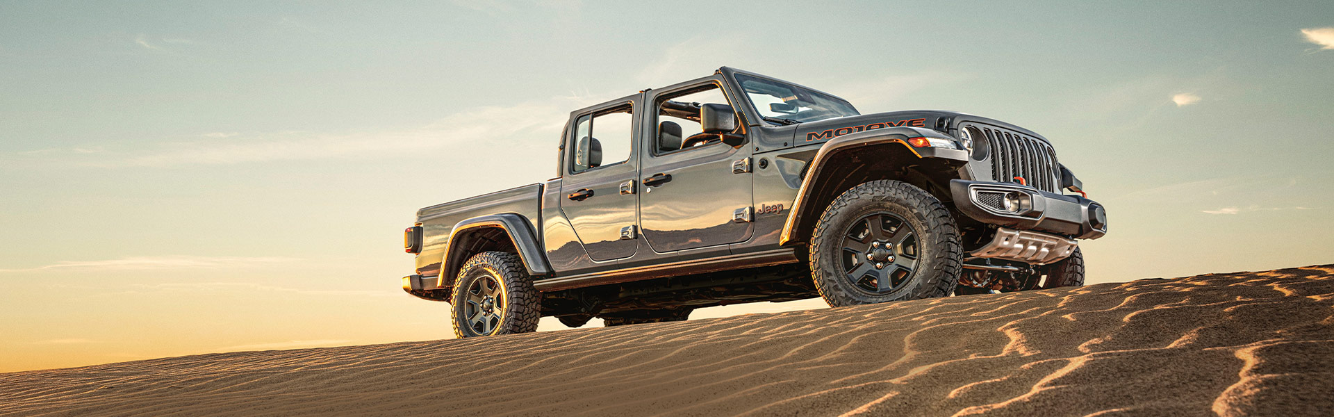 Jeep Gladiator Mojave Primera Camioneta De Tamano Mediano Calificada Para Andar Por El Desierto Jeep Gladiator Mojave Primera Camioneta De Tamano Mediano Calificada Para Andar Por El Desierto